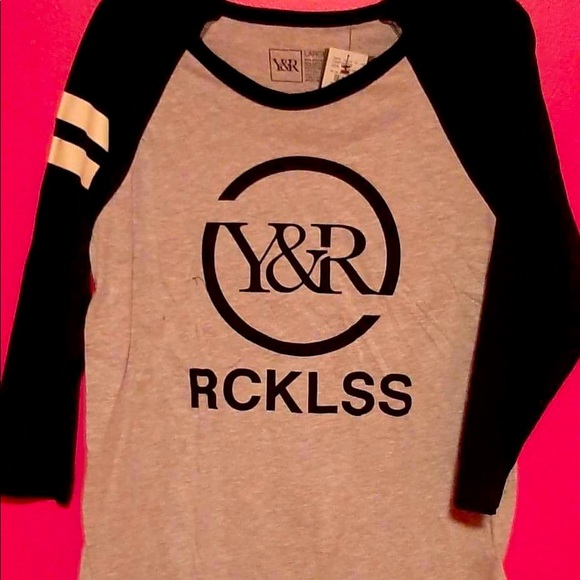 Young & reckless top - Picture 1 of 2